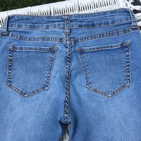 Premium Dolce&B distressed skinny jeans 9 - Picture 3 of 8